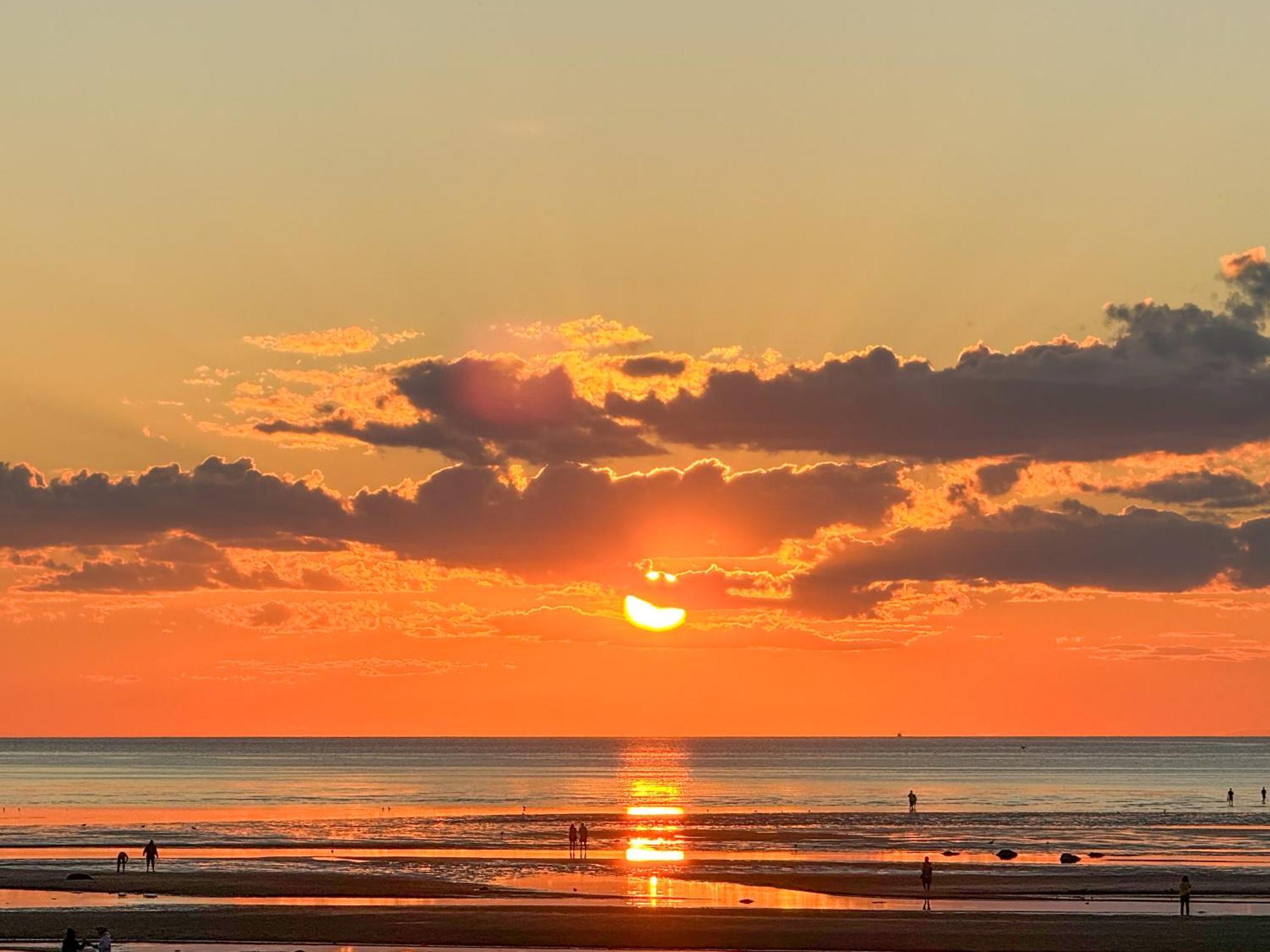 Nauset Beach Inn Orleans Bagian luar foto